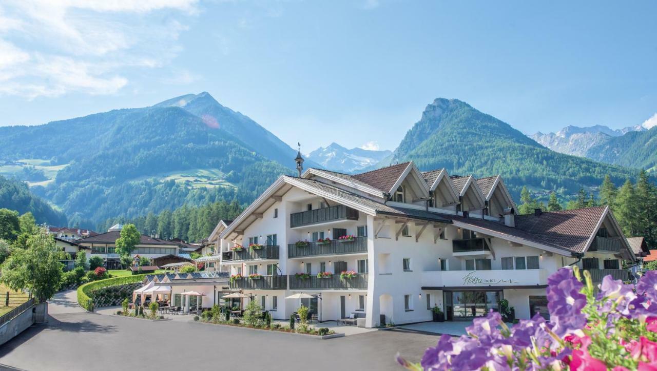 Hotel Fronza - Your Hike & Mountain Home Lutago Kültér fotó
